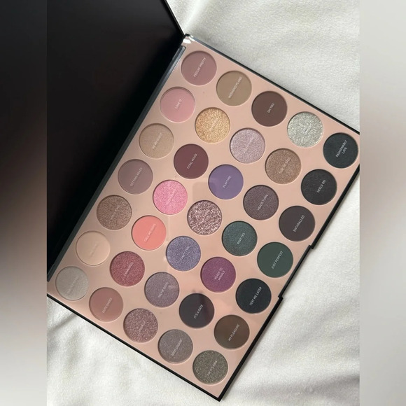 MORPHE - 35C Everyday Chic Artistry Palette - Picture 6 of 11